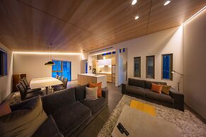 Eminence by The Hakuba Collection