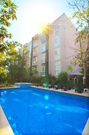 Riviera Towers 2BR & Pool