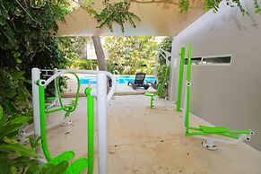 Riviera Towers 2BR & Pool