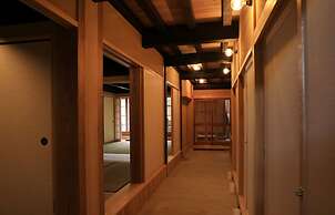 Traditional Guesthouse TONARI