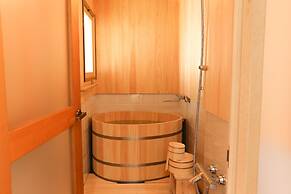 Traditional Guesthouse TONARI