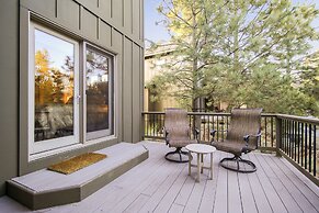 Big Canyon Home with Pool, Hot Tub, and Deschutes River Trail Access b