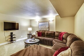 Big Canyon Home with Pool, Hot Tub, and Deschutes River Trail Access b