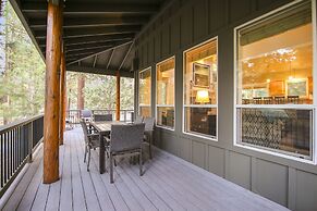 Big Canyon Home with Pool, Hot Tub, and Deschutes River Trail Access b