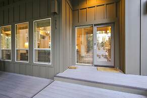 Big Canyon Home with Pool, Hot Tub, and Deschutes River Trail Access b