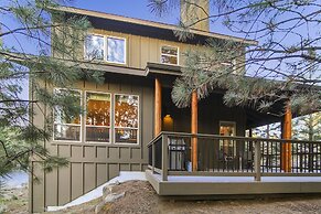 Big Canyon Home with Pool, Hot Tub, and Deschutes River Trail Access b