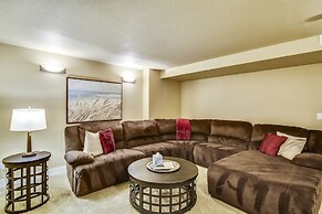 Big Canyon Home with Pool, Hot Tub, and Deschutes River Trail Access b