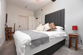 The Halford Bridge Inn