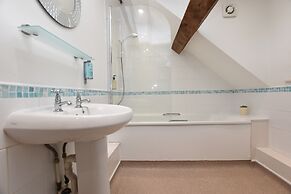 The Halford Bridge Inn