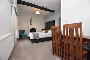 The Halford Bridge Inn