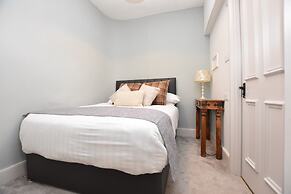 The Halford Bridge Inn