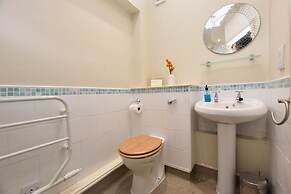 The Halford Bridge Inn