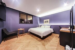 Browndot Hotel - Gold