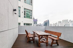 Browndot Hotel - Gold