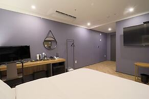 Browndot Hotel - Gold