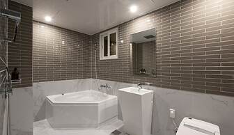 Browndot Hotel - Gold