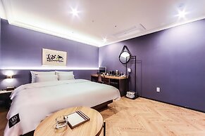 Browndot Hotel - Gold