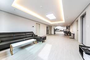 Browndot Hotel - Gold