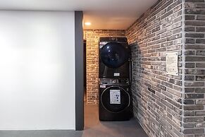 Browndot Hotel - Gold