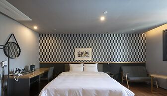 Browndot Hotel - Gold