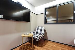 Browndot Hotel - Gold