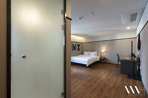 Browndot Hotel - Gold