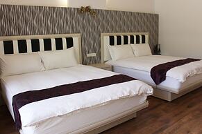 Little Pianist Hostel