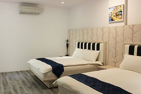 Little Pianist Hostel