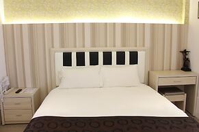 Little Pianist Hostel