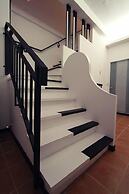 Little Pianist Hostel