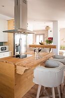 Domus Aqua, Member of Domus Elegance Collection