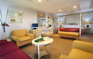 Mövenpick Prince Abbas Lake Nasser Cruise, Every Monday Four Nights Fr