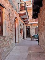 Hanna Koumi Boutique Hotel