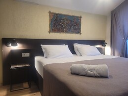 Lea Guest House
