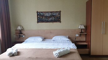 Lea Guest House
