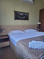 Lea Guest House