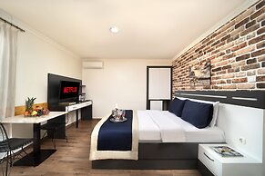 Istanbul Hotel & Suites