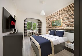 Istanbul Hotel & Suites