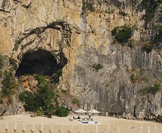 Scarlet Pearl Cruises