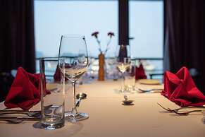 Scarlet Pearl Cruises