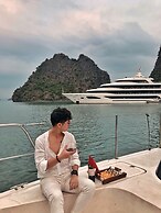 Scarlet Pearl Cruises