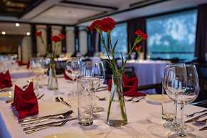 Scarlet Pearl Cruises