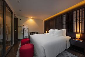 Scarlet Pearl Cruises