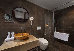 Scarlet Pearl Cruises