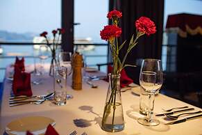 Scarlet Pearl Cruises