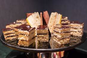 Scarlet Pearl Cruises