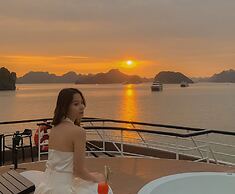 Scarlet Pearl Cruises