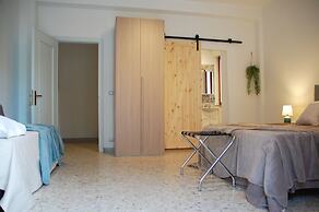 Bari Rooms Central Station