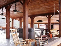 The Lodge at Hideaway Hollow- Copperhill TN