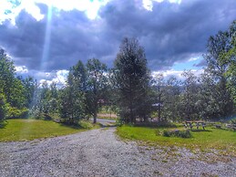 Gillhov   camping and  B&B - Hostel